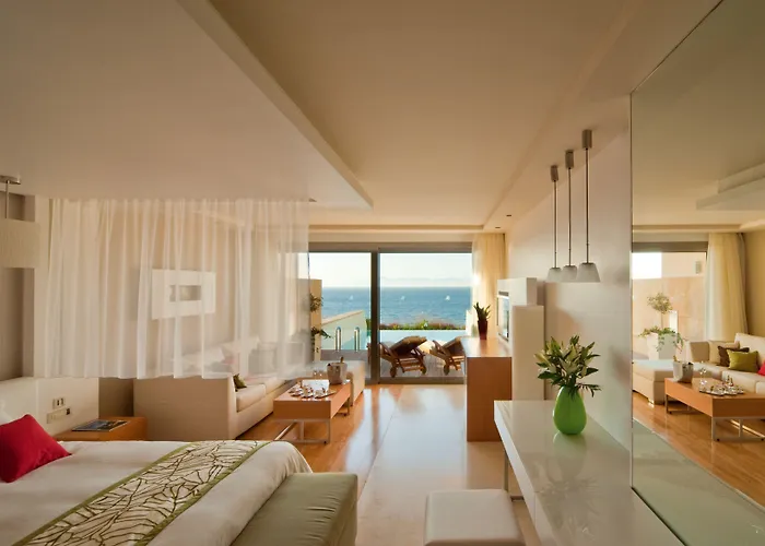 Elite By Rhodes Bay